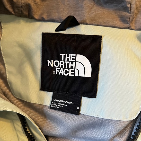 The North Face Women's Tanager Anorak Ski Jacket - Picture 10 of 11